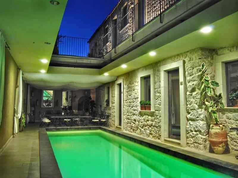 380B8CABDF1E0B84049E813FB2B322A2