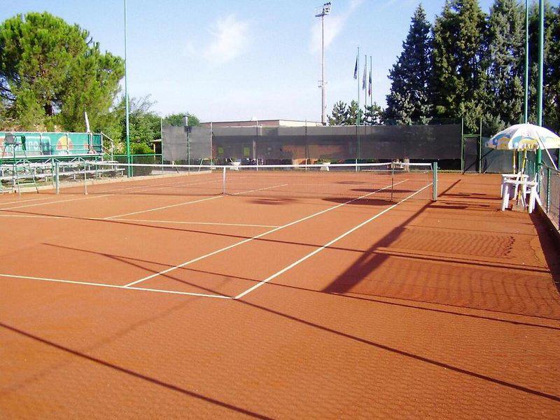 8B19F9F1A648B5A552F6864DC07F3A93