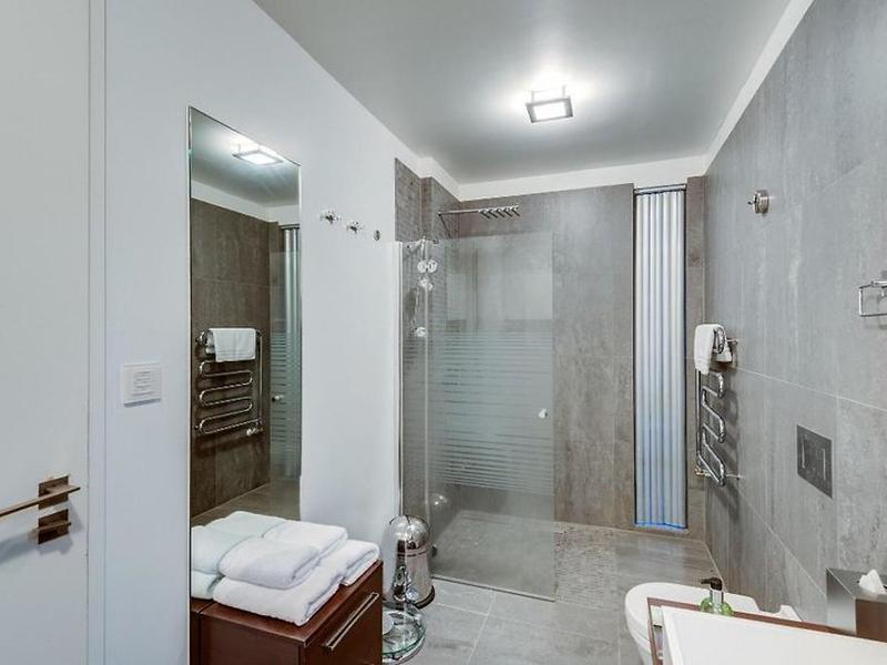 06E6FF33B3B5FA9E1C337FC78DD1B47A