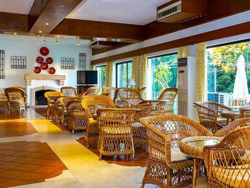 B70FF77654C61D0E045FAB64236ABE0A