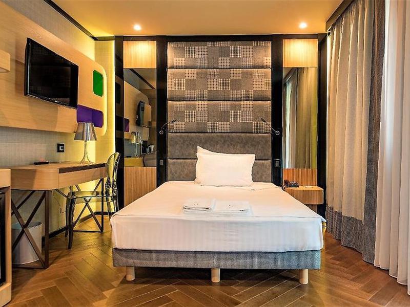 D41AA3613530AB90D272DEB6AF335DFF