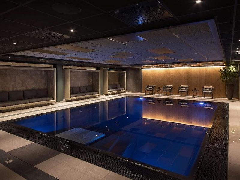 A64C176B96875BD3A18A57EF4D0306EF