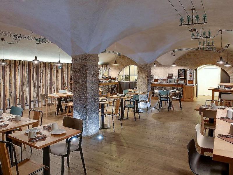 D16A78749DE9AAFA45574ABEE8B032A3