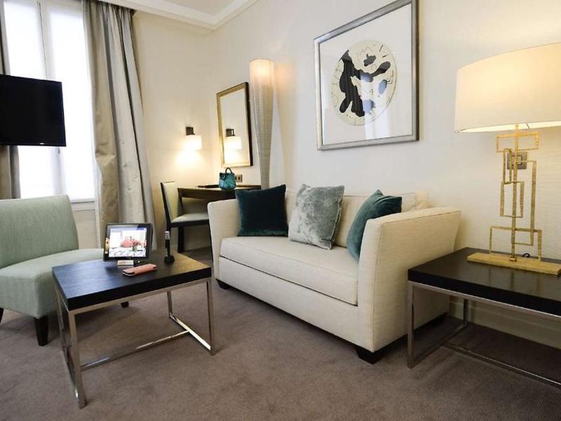 07D1897DAA2663C19E23D0F77E6B70F9