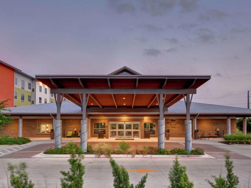 Homewood Suites by Hilton TechRidge Parmer @ I-35