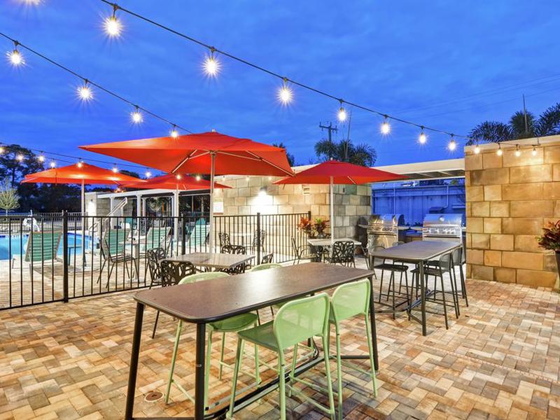 72AE1C6BEAB0FDB7335988D6EDC58D57