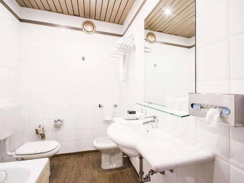 112F6D30BFE880E4AF72DA6C15A83670