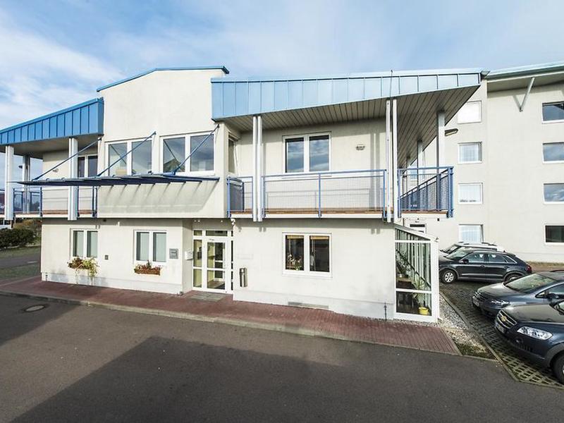 D580FFE2276F29A16FD7922DF85F4C2D