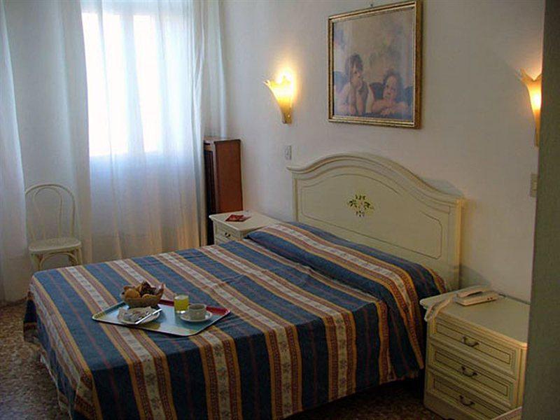 3B1385578375FC670D2C71EDFD40526B