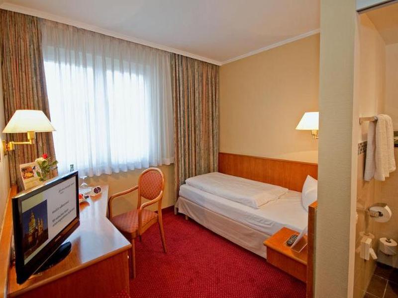 077D123DF59F3BEB60E486FD4762784F