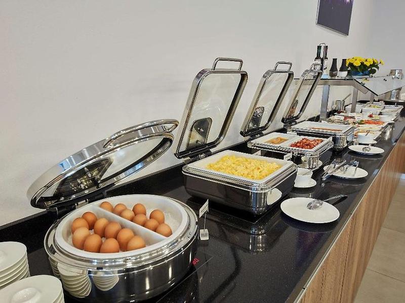 72C732632F31A2122BA8A617FF844040