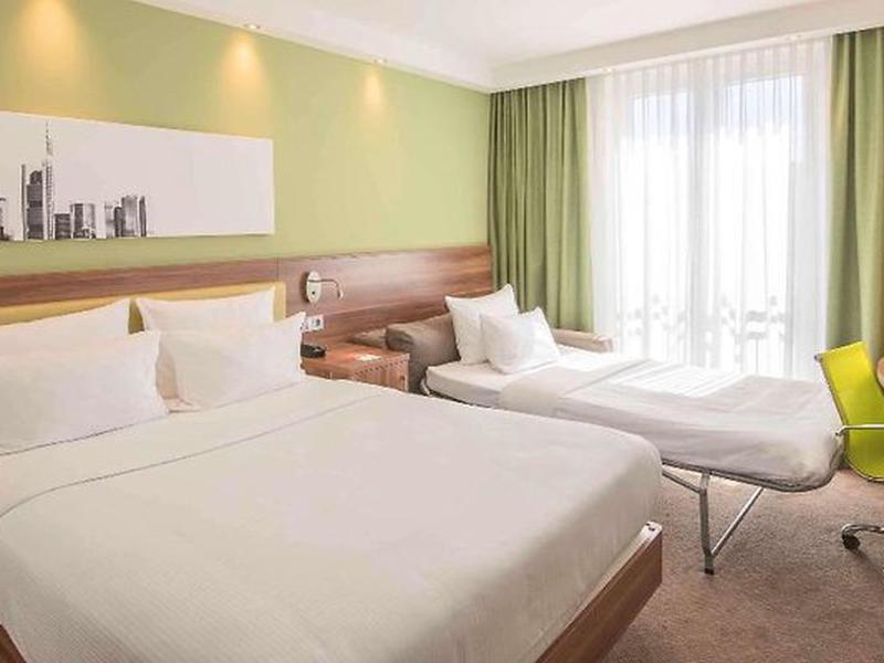 445D1F4CD4CCAF89A0D1FEF3E9E7CC26