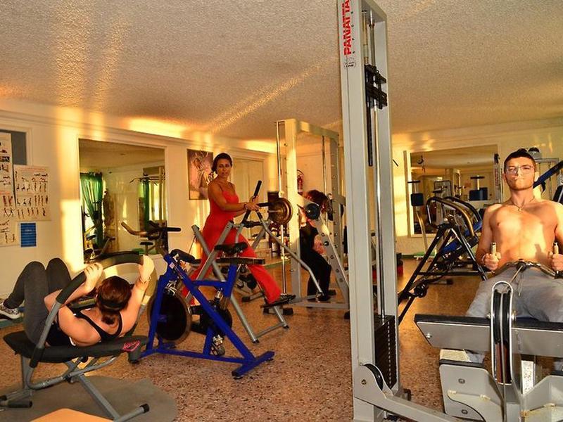 B0AA0C299CA41F928183817D041E46AE