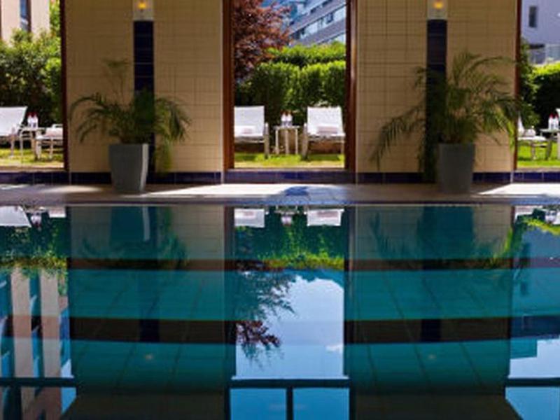 B2E2CEAB82AC46EDDB38999698B3C3BF