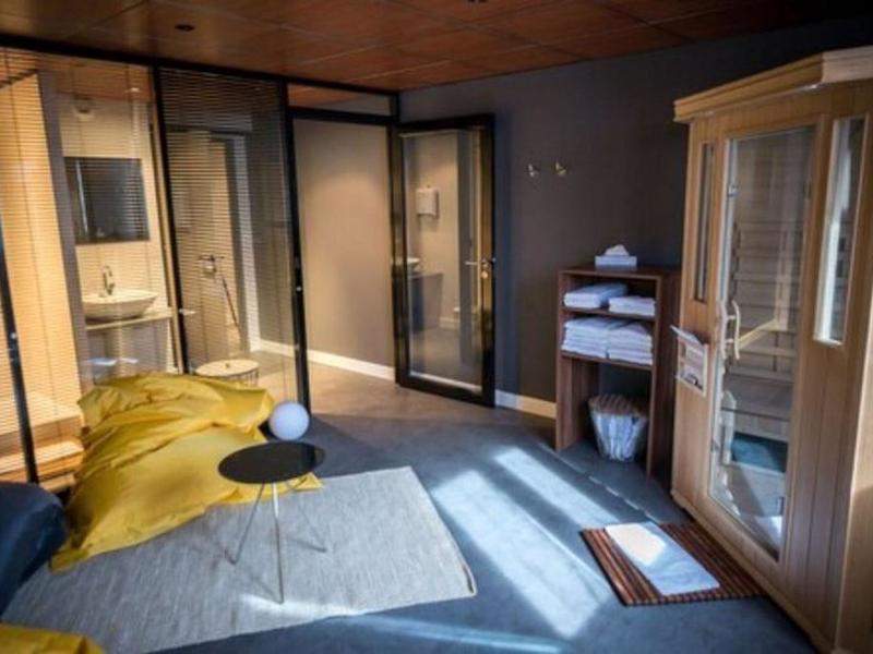 D773DF69392329DE14CF340C3598E8A1