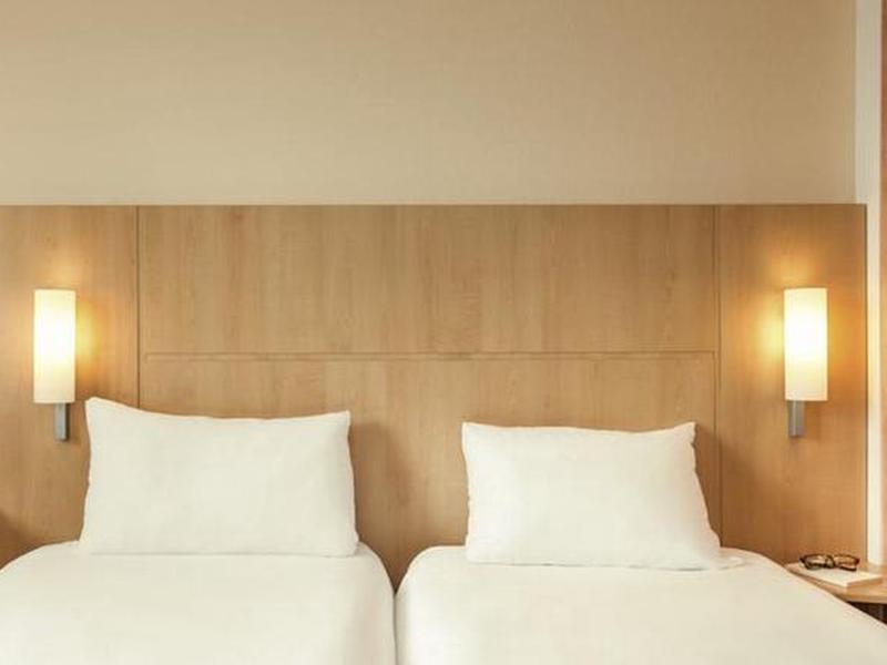 AF25B8E243244CFD347F52CBA73F6B44