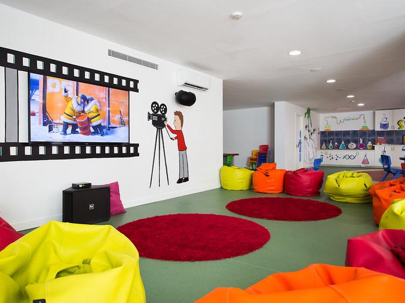 758D4EDE8FBFDB36AF74B0A64BD1F524