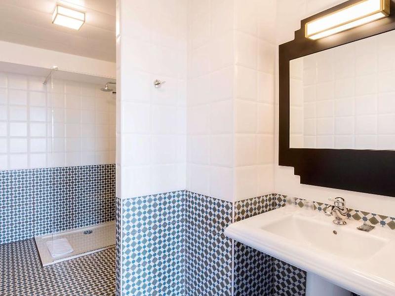 8E71849D05FEDF9983FF6518405AEE04