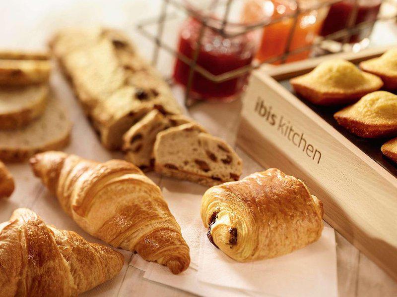 B0818A9E9267643D99BFA6CDB03CE0C0