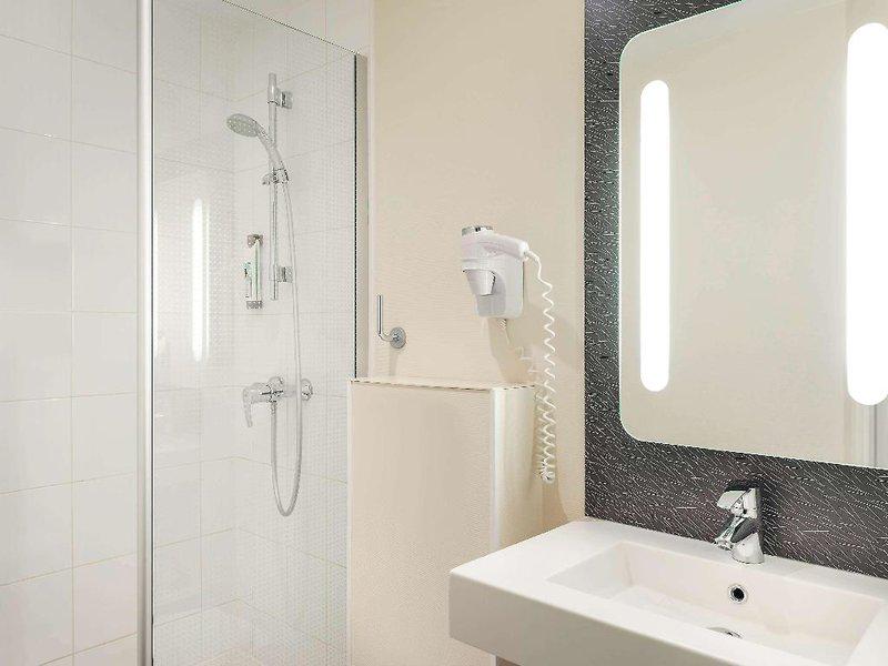 BB1944F2D04030F7E2C776056E1DEFFC