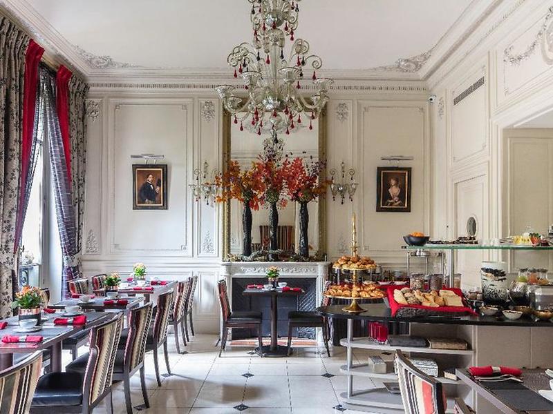 F8E330A819F95023B5FE3BDD3E7BF35C