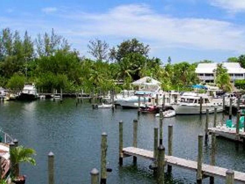 B0884B06411AD30B275F671EC3945500