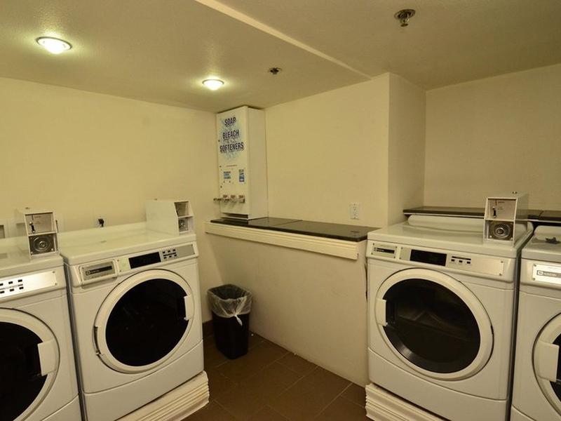 F1A19E209080C762648B402B7B8DD916