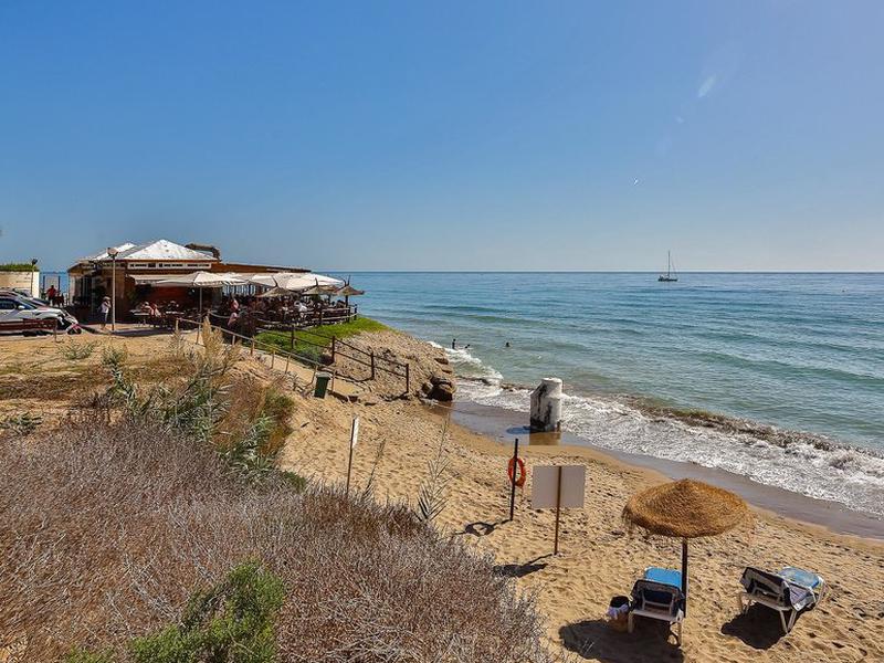 CC8F5C7E66C3C0F8CA9BBBF00B188550