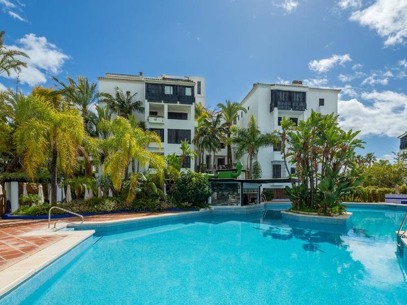 09661A46F9357CCECBD25271070C0A61