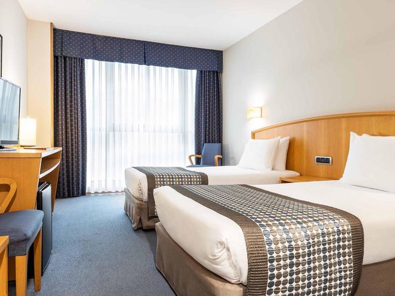 5AC6C080C6AFBF4662F0BBA6F79854F8