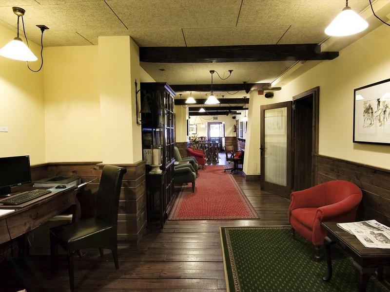 988BC01902F7EC6E2C0FD8FAF1010D98