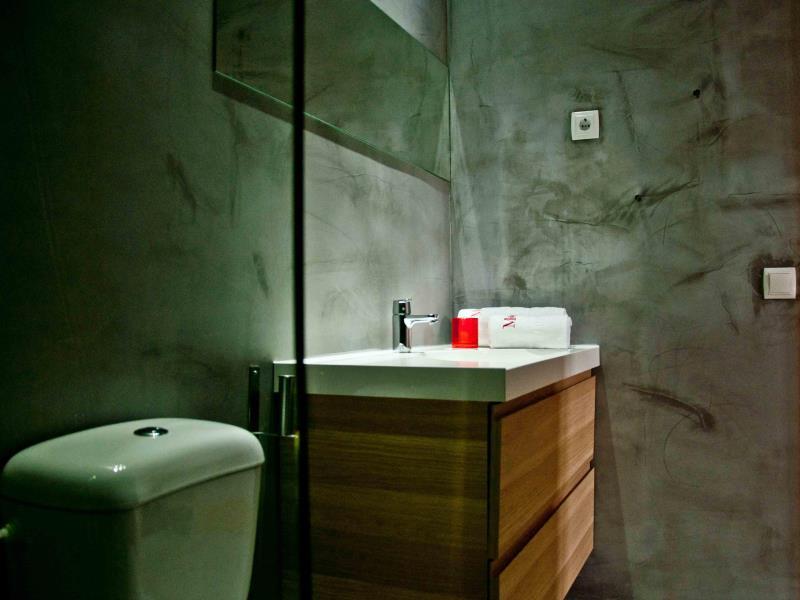 94DF8AF63FCF58672D1FDA353ADFD4B2