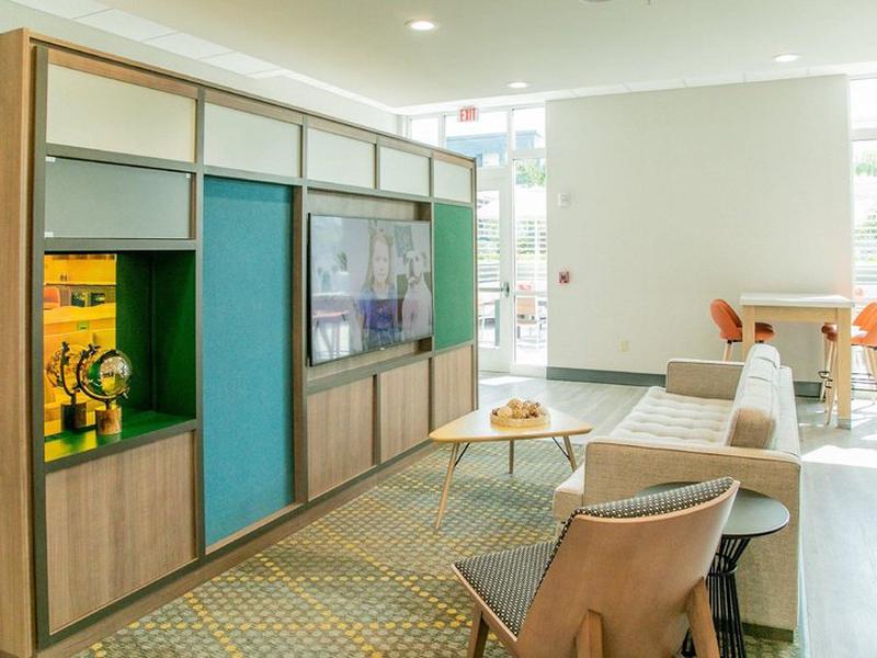 E89FC4DDB9E6D250D98985BC5DD79D2C