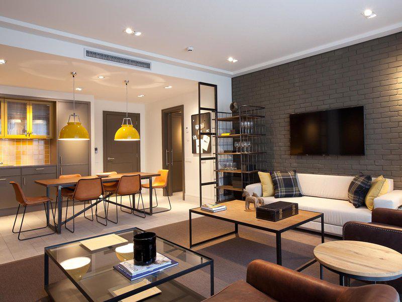 D90F720EFA809FD7C604160B8410C6FC