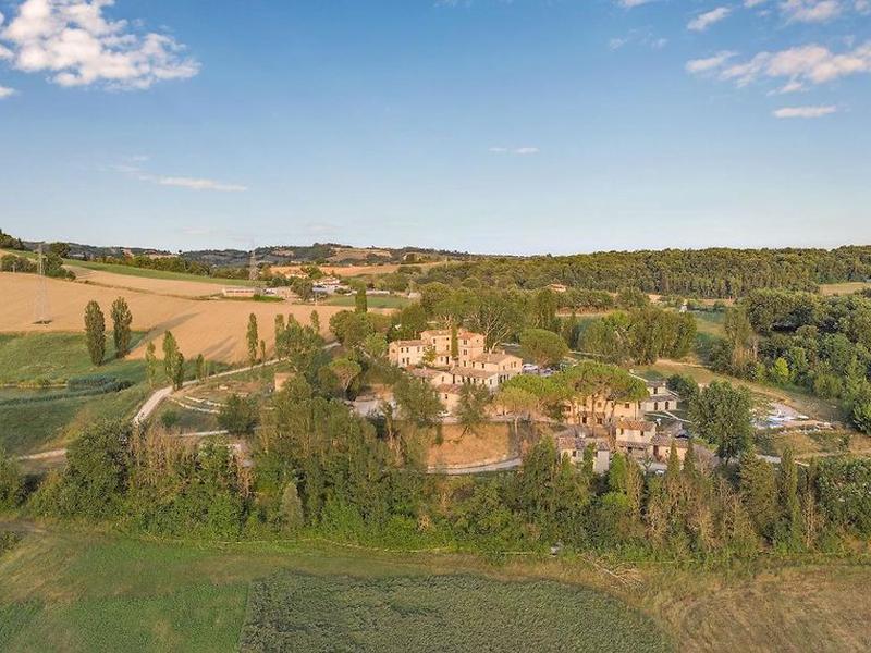 2C8FF59EE70505057E4B7F902D321CEF