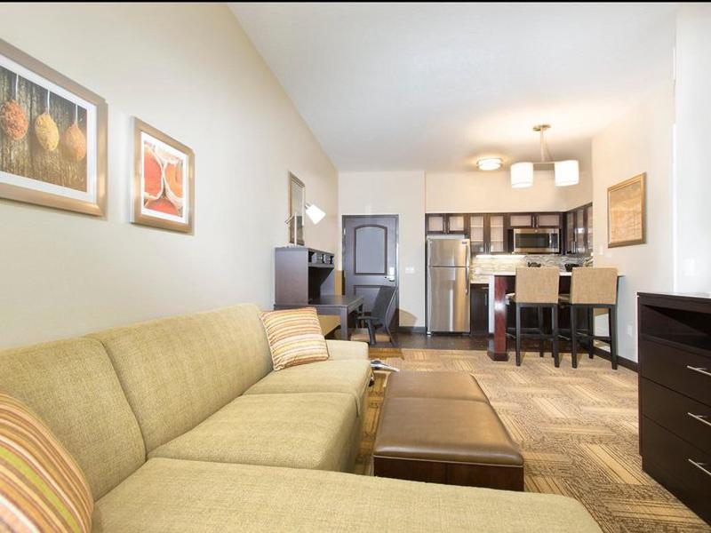 C1C1307C7E1B487C6F940AE7F4D6A94E