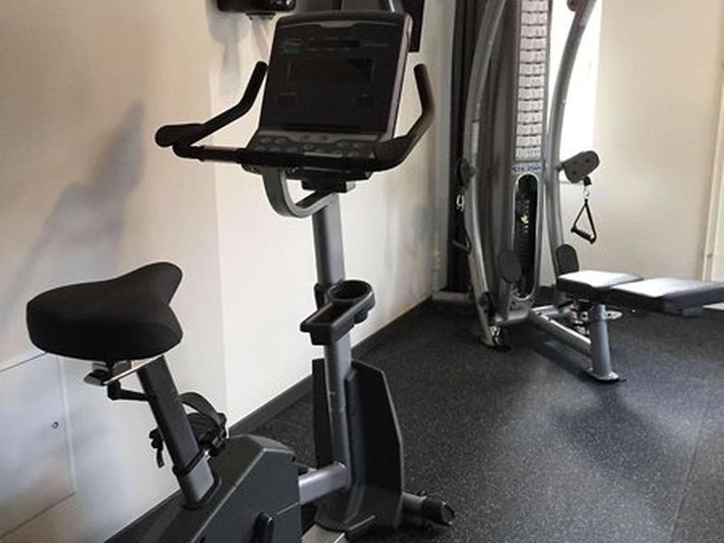 8B3118880ED2710C155F675D6E63A923