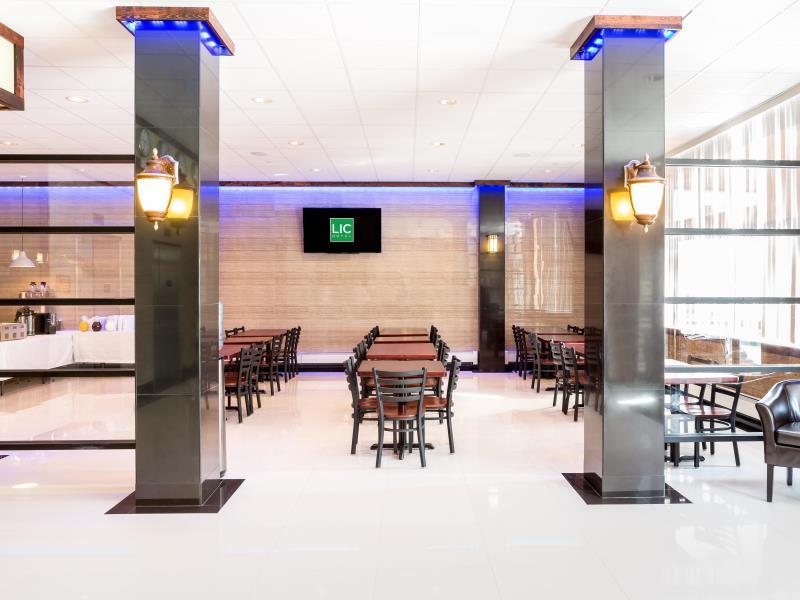 D89D221E441882C2EAB4A9684D6A2A53