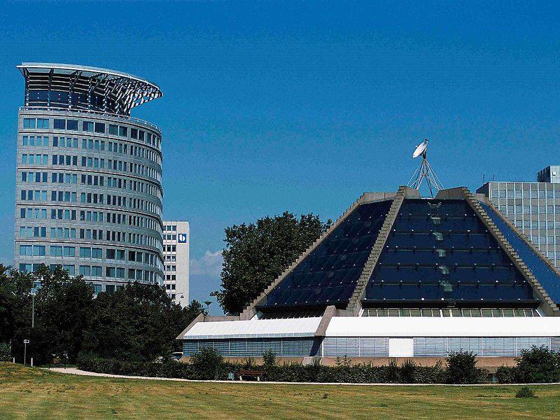 2A1DF238A74143431AF02DB84FB5C970