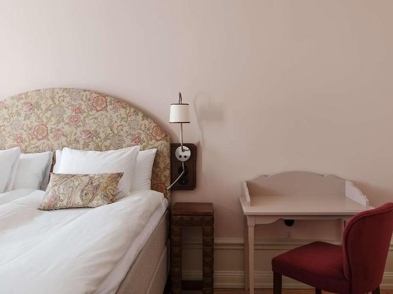 88DE03D07C355BC392BE89DBB9CBE125