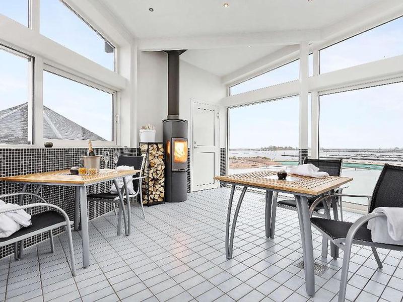 222639526C8910DFD3FA14BC1E09329D