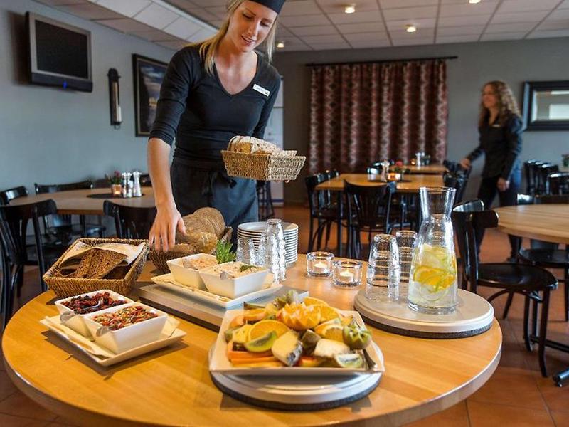 E087EEF632190B9849331BD54AE09819