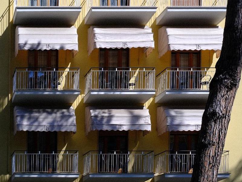 3FFC08194B295544B8DEE8C9D2B2AF65