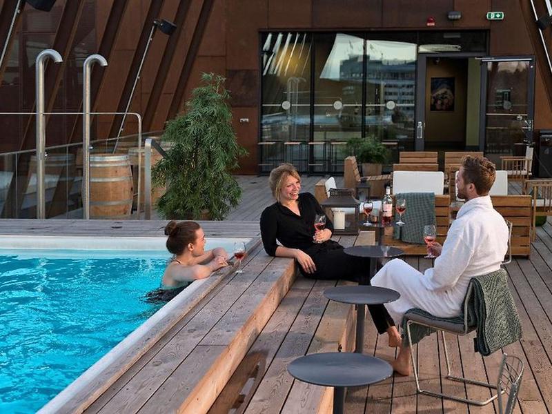 B3327C69D47E8CEE5C325D313E3676EA