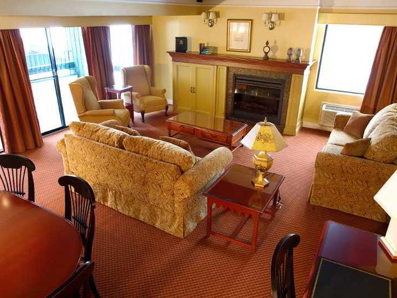 F8E56411ACA2AACC1D559C0703950C27