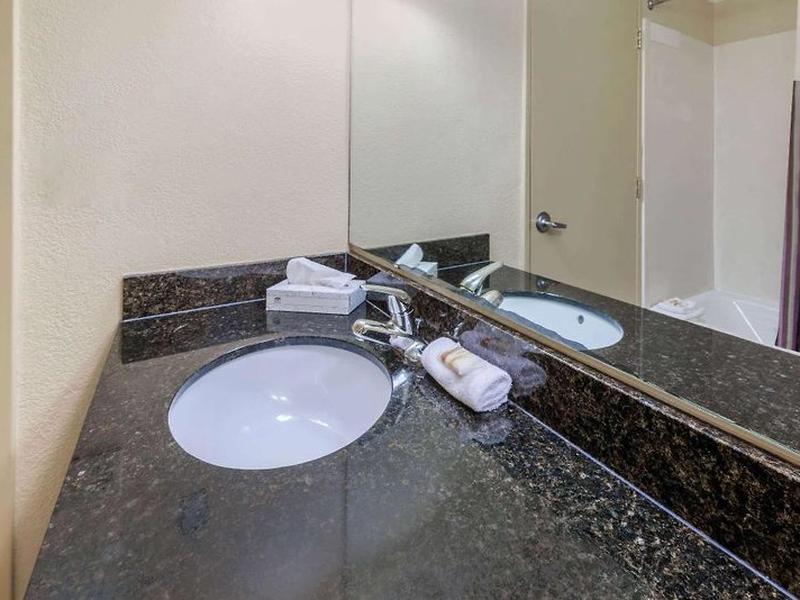 78D78B9A78119DDA6B88455D174C8D3D