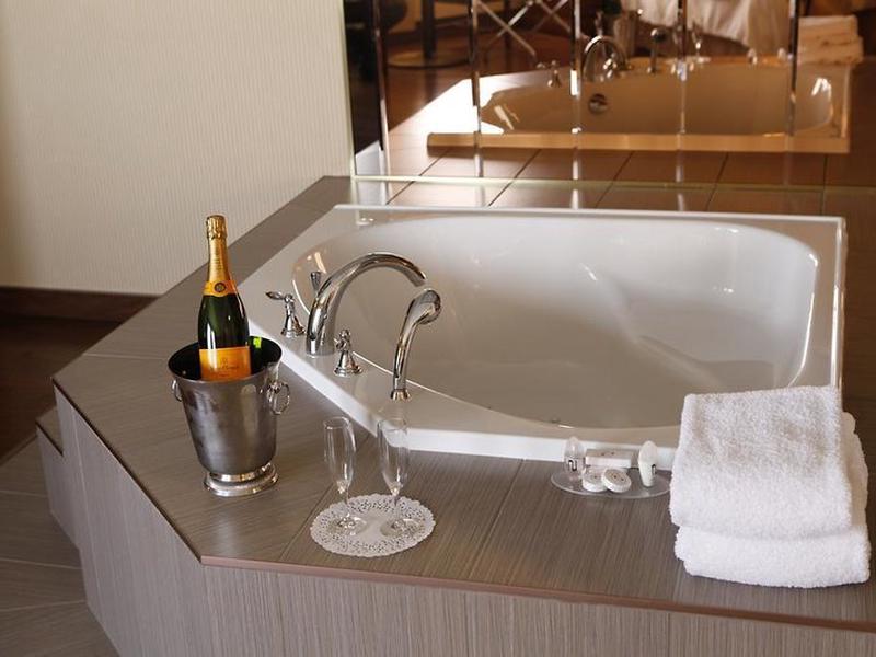 651F8100F1682A968485DF80EB263732