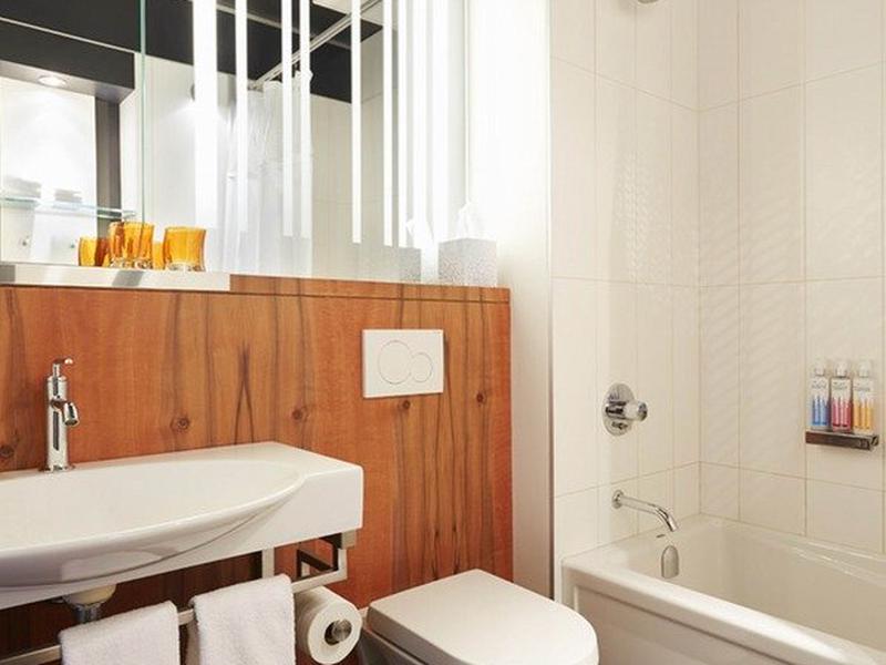 DEA28111F35811F23561F0D78C7253CD