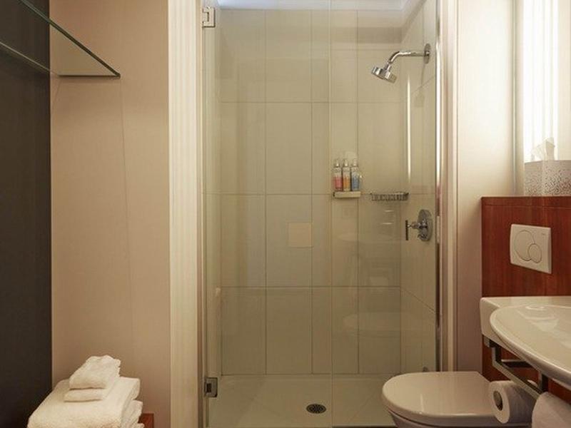 BE65AEAE07843F0D7CB534063E7F04B1