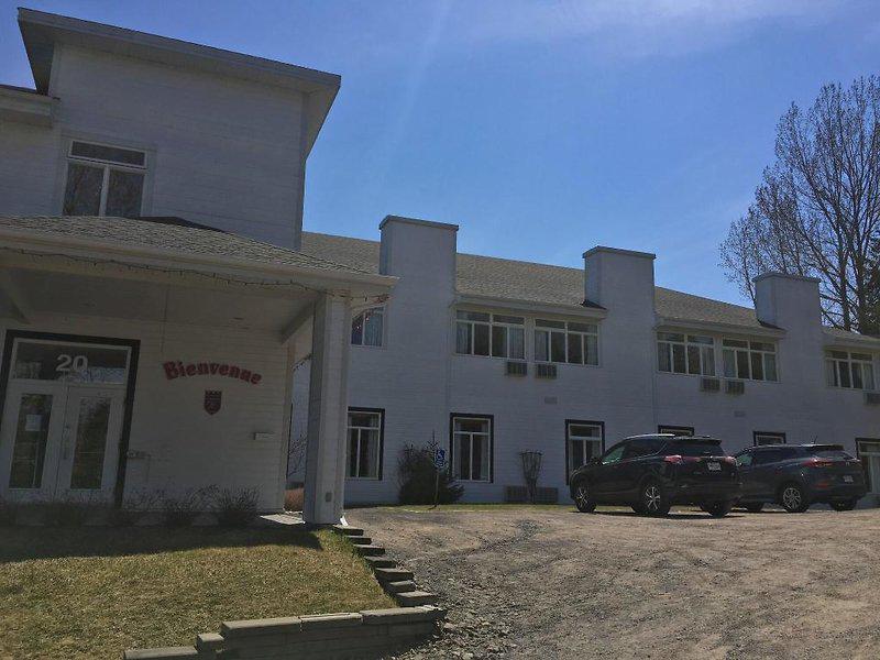 9F2BDB03077E8EB20052C0DFA5033828